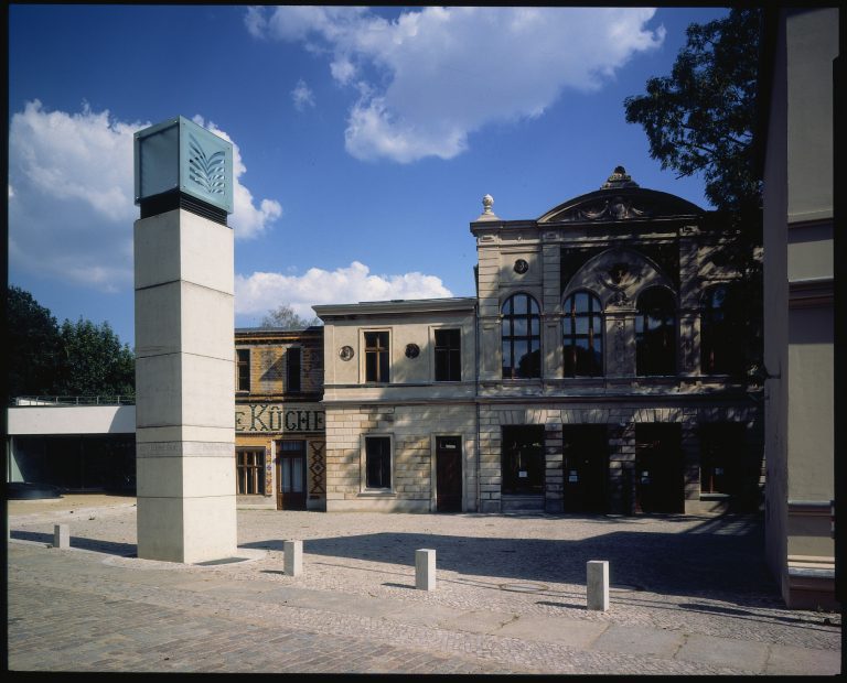 LUI Vorderhof Sonne