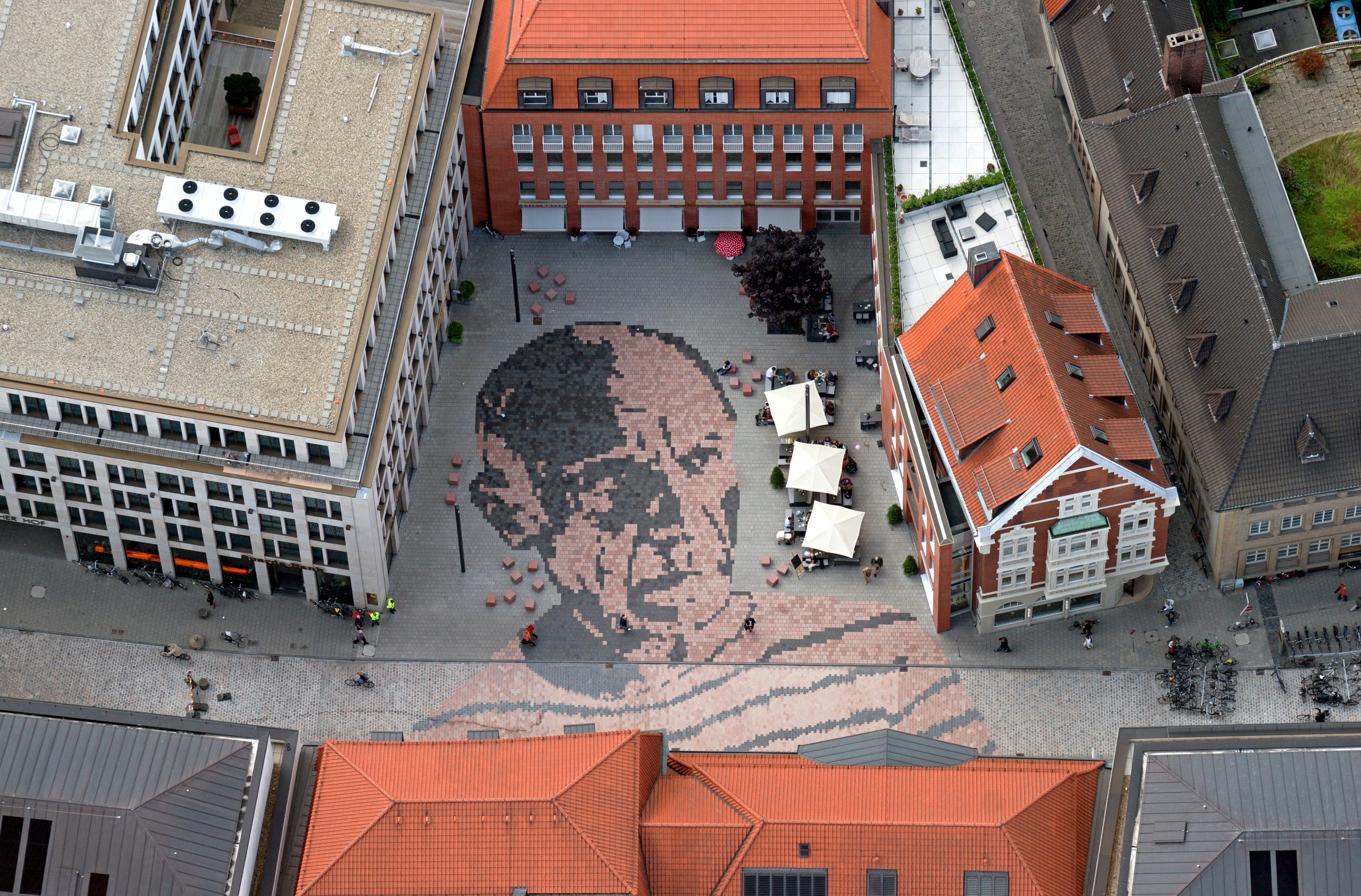 Picasso, Luftbild Nr 0023, 19.08.2010, Bernhard Fischer Luftbild