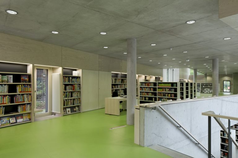 DEU, Berlin, 05/2015, Bibliothek Alte Feuerwache, Berlin Schöneweide, Architekt: Chestnutt Niess, Bildtechnik: Digital-KB