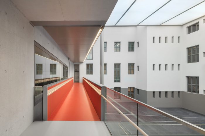 DEU, Köln 10/2019, Chestnutt Niess Architekten, Erweiterungsbau Genoveva- Gymnasium, Köln Bildtechnik: Digital-KB