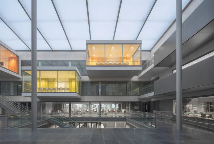 DEU, Köln 10/2019, Chestnutt Niess Architekten, Erweiterungsbau Genoveva- Gymnasium, Köln Bildtechnik: Digital-KB